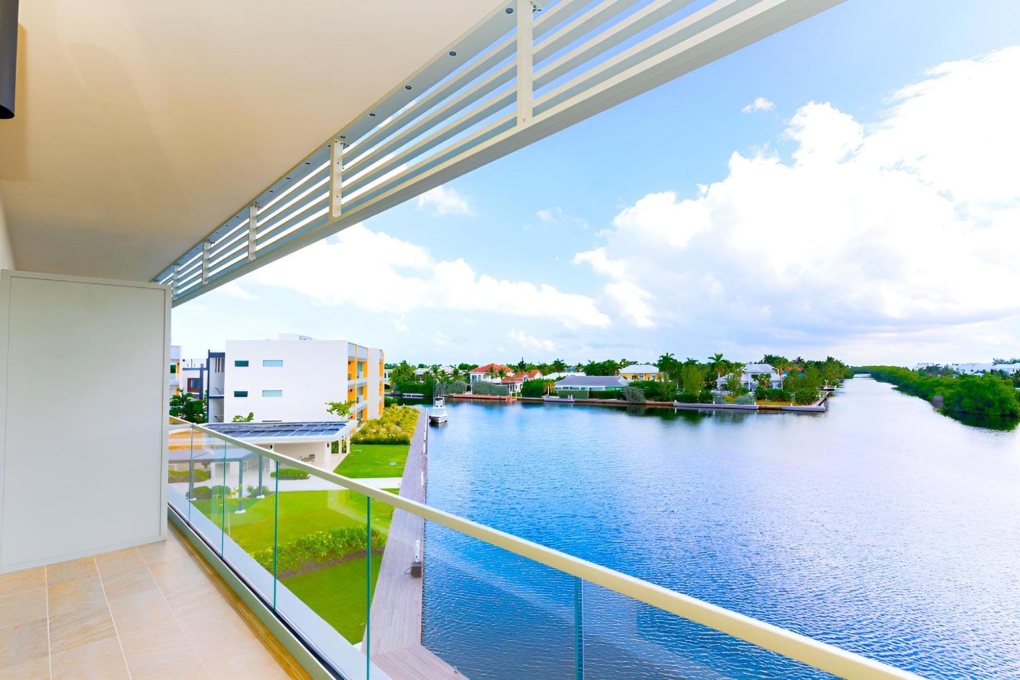 Cayman Luxury Rentals At One Canal Point Джорджтаун Екстер'єр фото